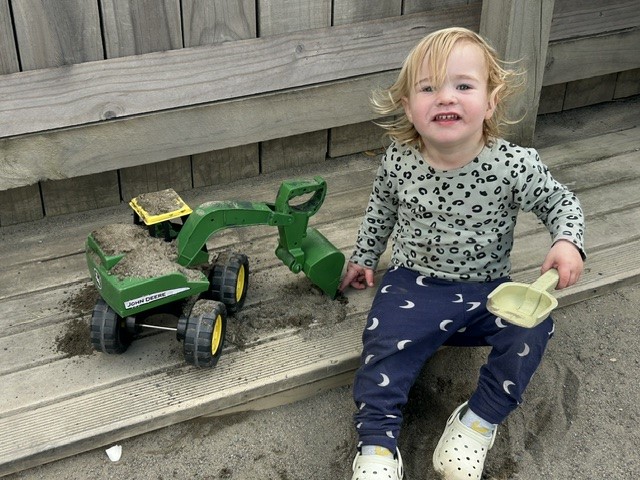 Huxley Sandpit (Small)
